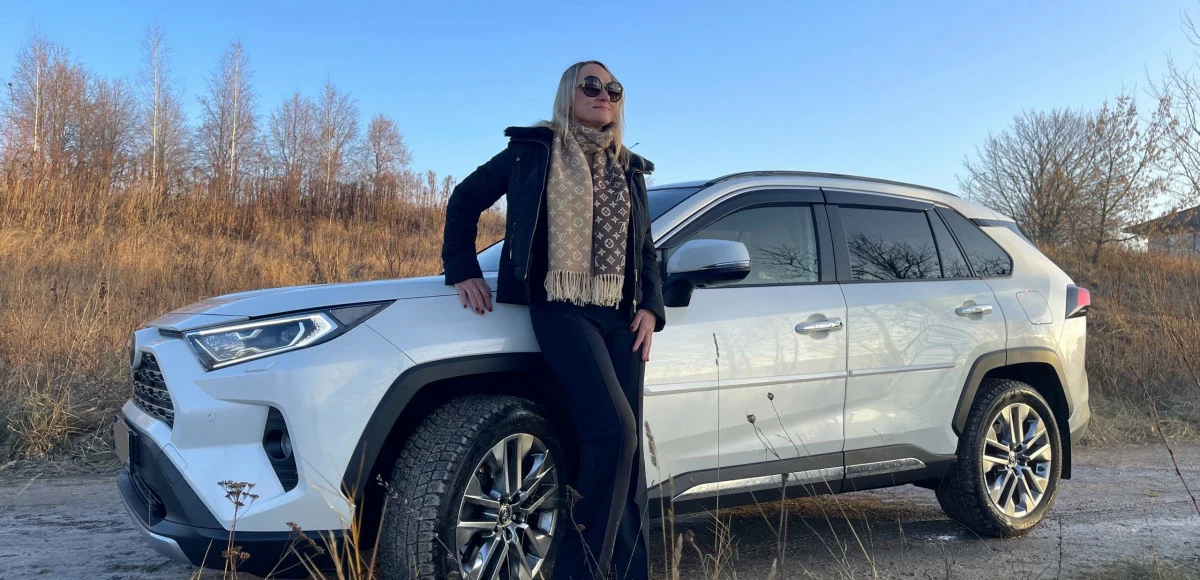 Поменяла BMW на «Тойоту» и не нарадуюсь:   отзыв владелицы Toyota RAV4
