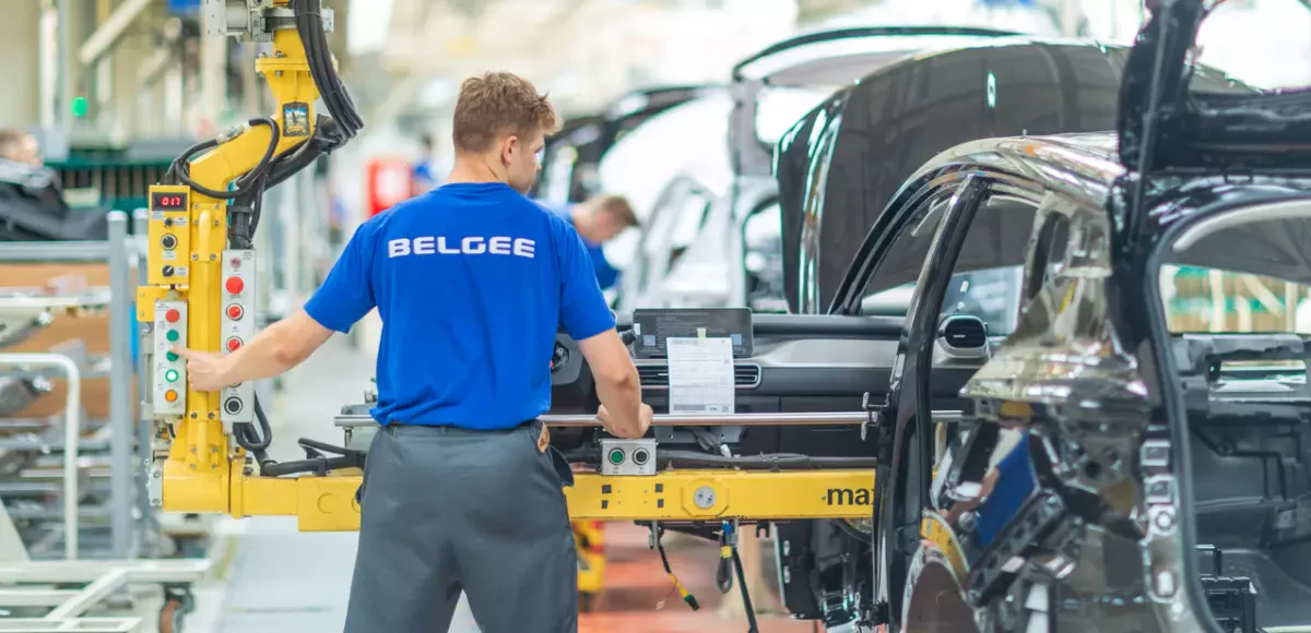 Белорусский автопром работает на Россию:   80% автомобилей производства СЗАО «БелДжи» везут в РФ