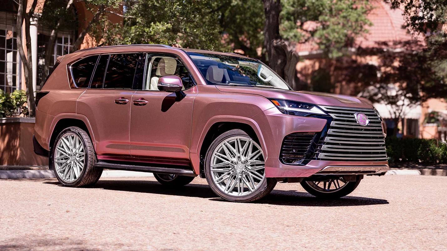 Lexus LX превратили в салон красоты