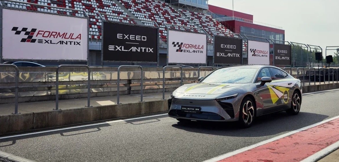 На MOSCOW RACEWAY провели гонки на  EXEED EXLANTIX ES