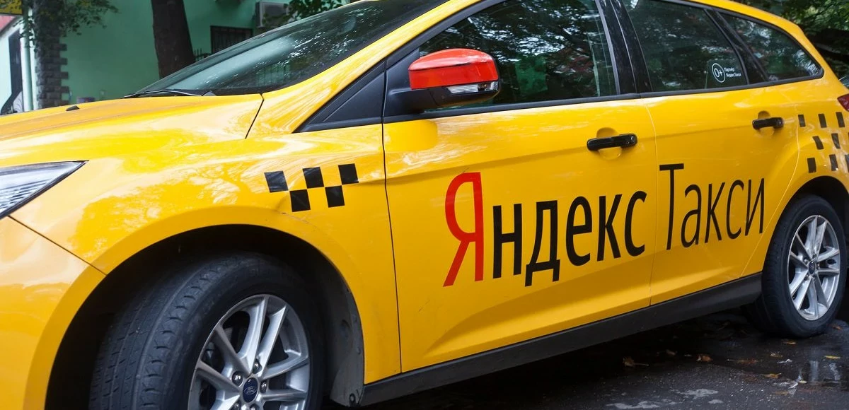 Водителям «Яндекс Такси» снизят комиссию сервиса:   скидки для тех, кто работает в такси больше года