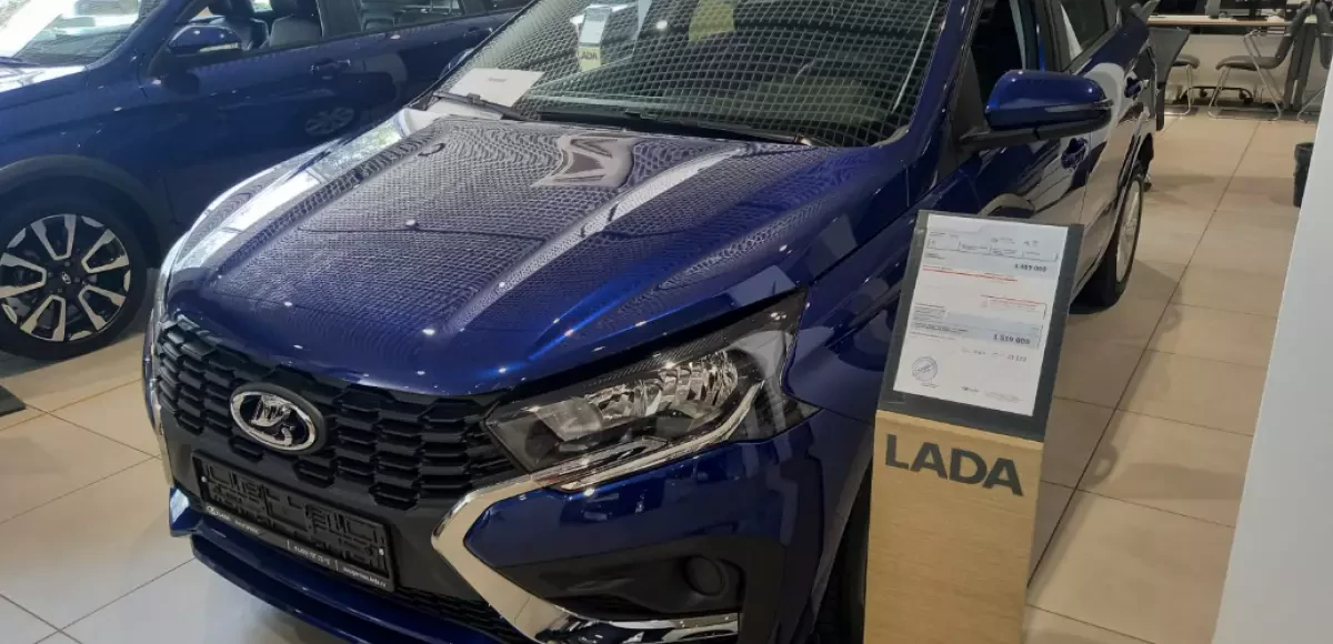 Собирают два завода, а продают крохи:   сколько всего Lada Iskra выпустил АВТОВАЗ