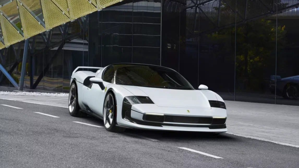 Представлен Ferrari SC40