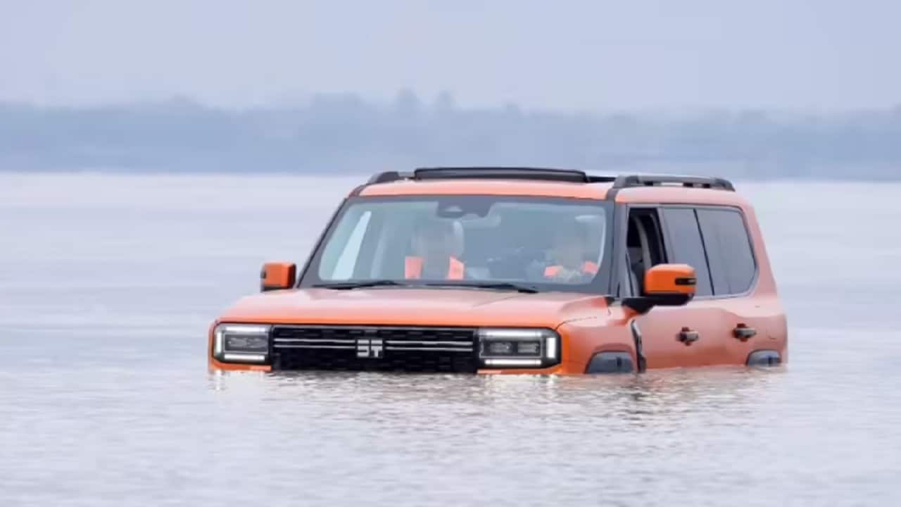 Jetour Zongheng G700 переплыл реку Янцзы