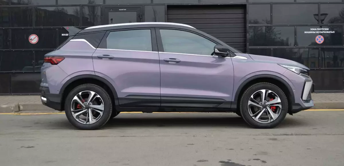 Дилер раскрыл правду о Geely Coolray:   популярный кроссовер снят с производства