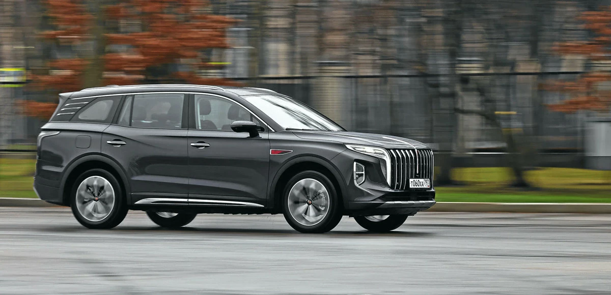 Не стоит экономить:   тест большого кроссовера Hongqi HS7